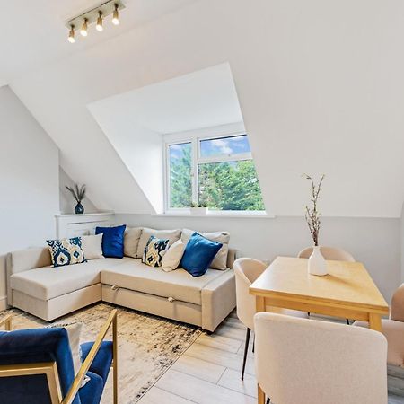 Sweet And Lovely 2Br With Free Parking London Exteriör bild