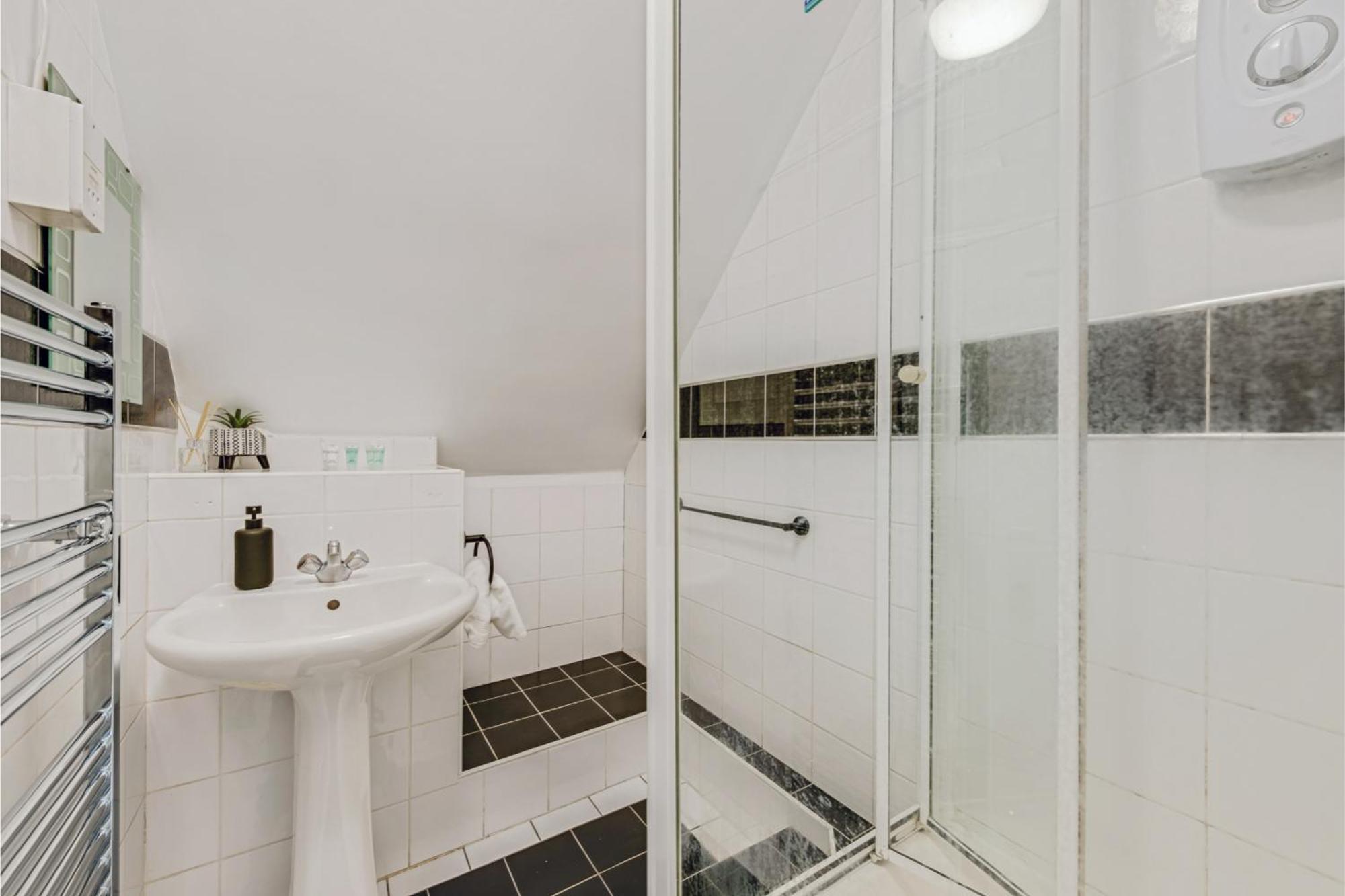 Sweet And Lovely 2Br With Free Parking London Exteriör bild
